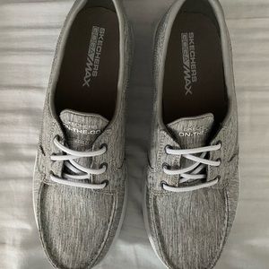 Grey sketchers